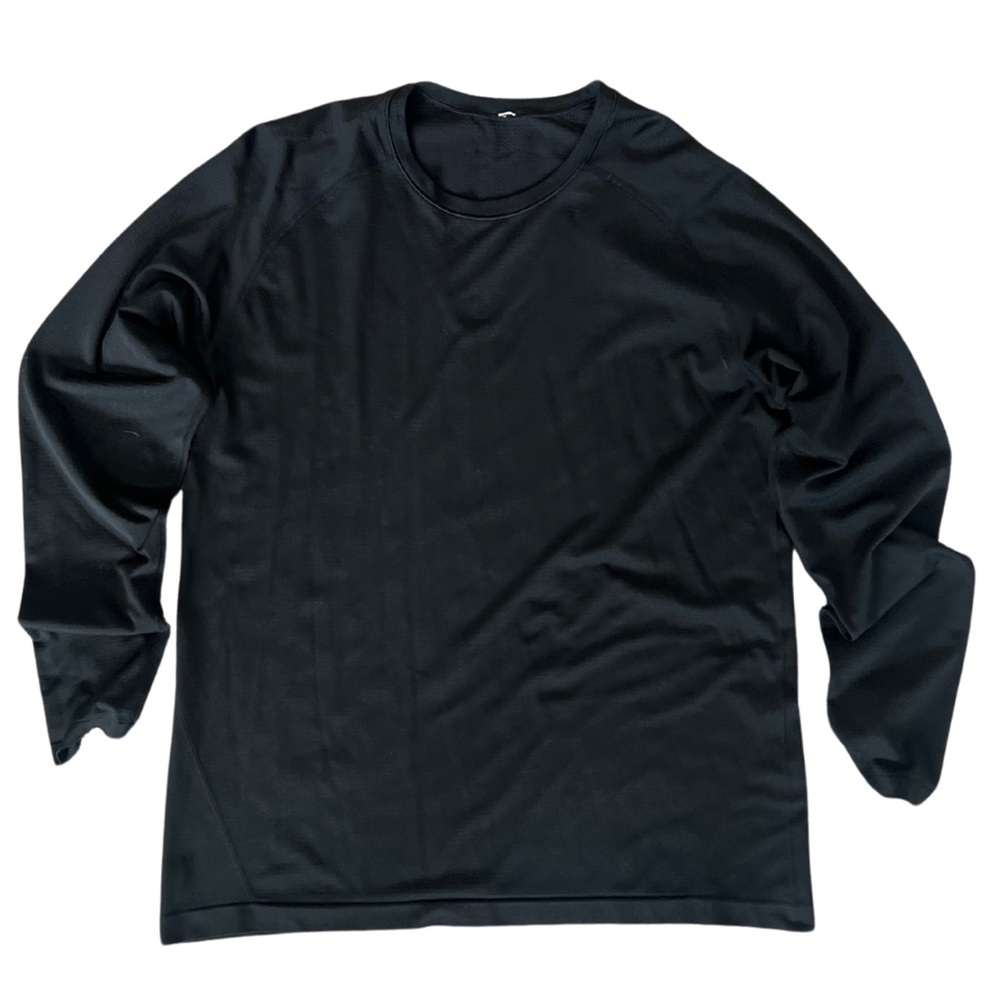 Lululemon Men's Black Shirt